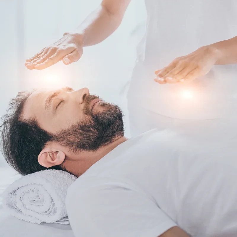 Führe intensive Heilbehandlungen mit der Kundalini Energie durch